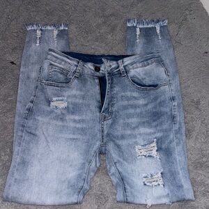 SHEIN Frayed Hem Distressed Blue Jeans